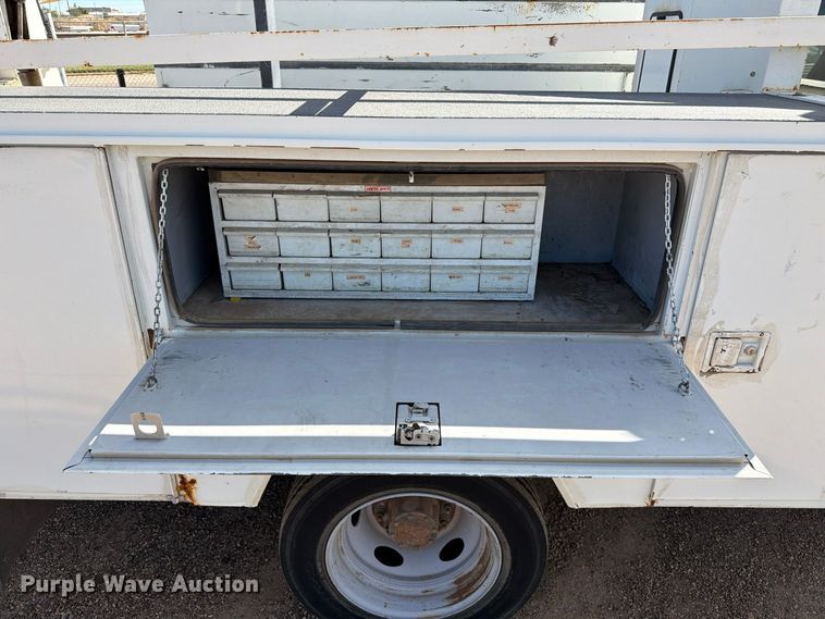 image for item FC0039 2008 Dodge Ram 5500HD bucket truck
