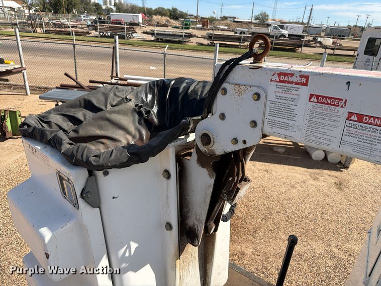 image for item FC0039 2008 Dodge Ram 5500HD bucket truck