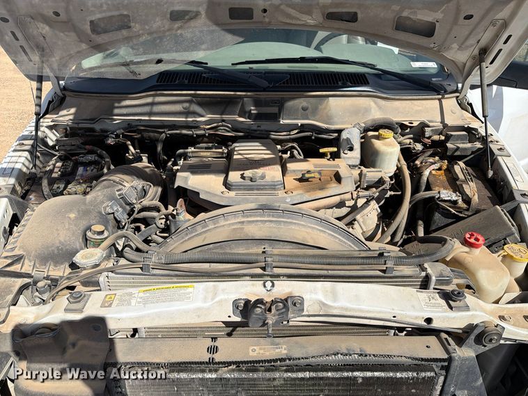 image for item FC0039 2008 Dodge Ram 5500HD bucket truck
