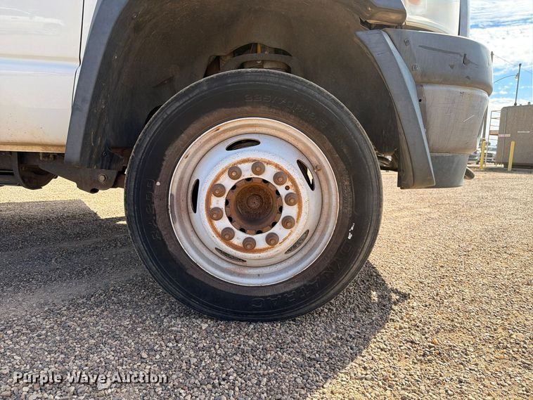 image for item FC0039 2008 Dodge Ram 5500HD bucket truck