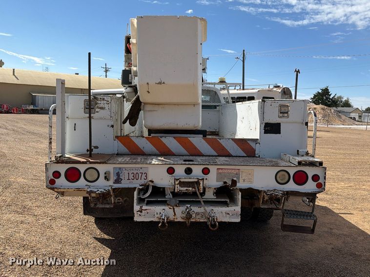 image for item FC0040 2004 Ford F550 Super Duty XL bucket truck