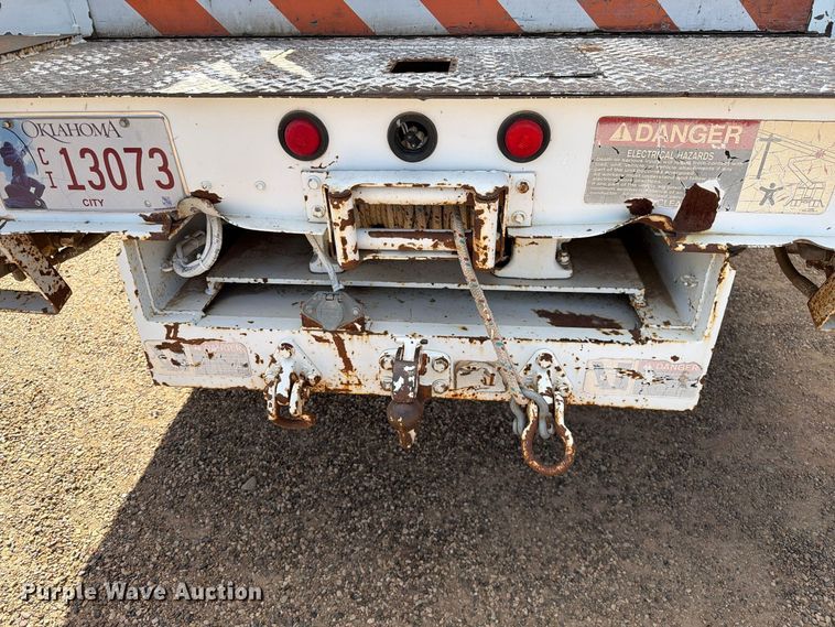 image for item FC0040 2004 Ford F550 Super Duty XL bucket truck