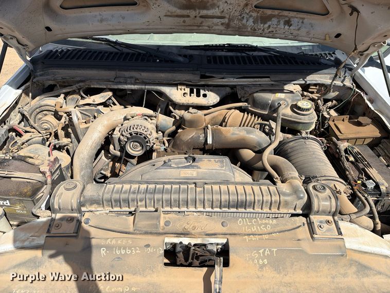 image for item FC0040 2004 Ford F550 Super Duty XL bucket truck