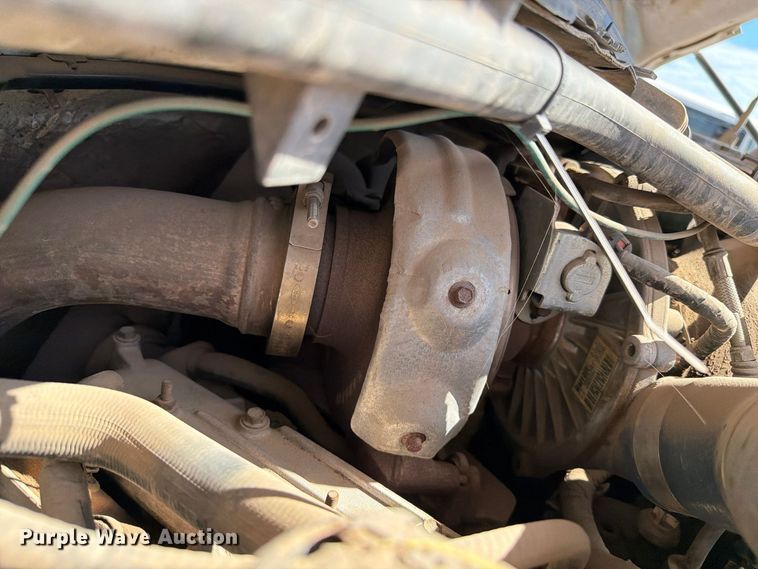 image for item FC0040 2004 Ford F550 Super Duty XL bucket truck