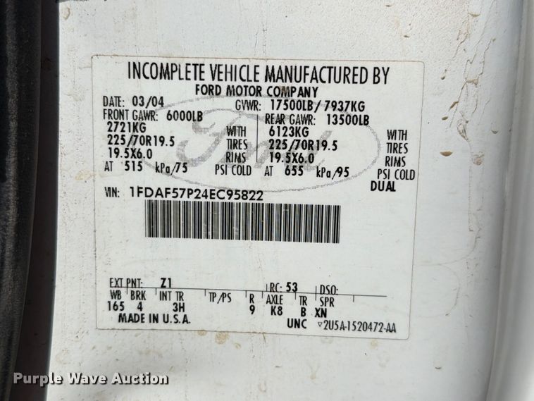 image for item FC0040 2004 Ford F550 Super Duty XL bucket truck