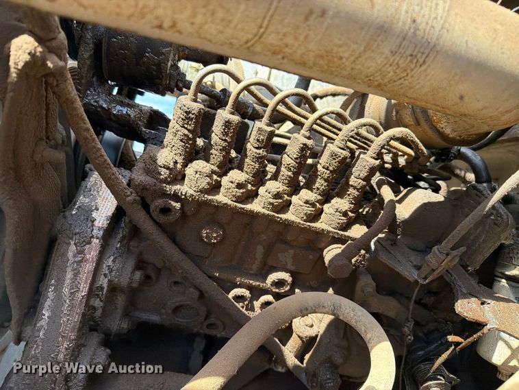 image for item FC0041 1996 Ford F800 dump truck