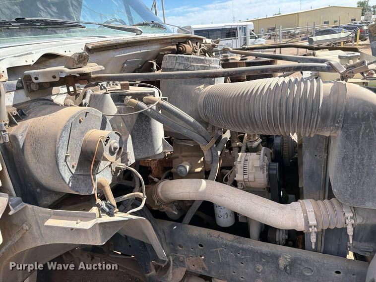 image for item FC0041 1996 Ford F800 dump truck