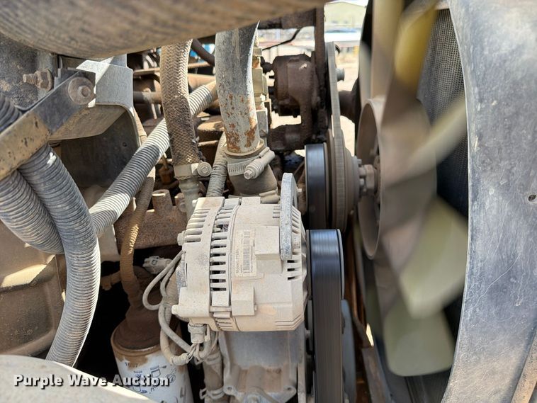 image for item FC0041 1996 Ford F800 dump truck