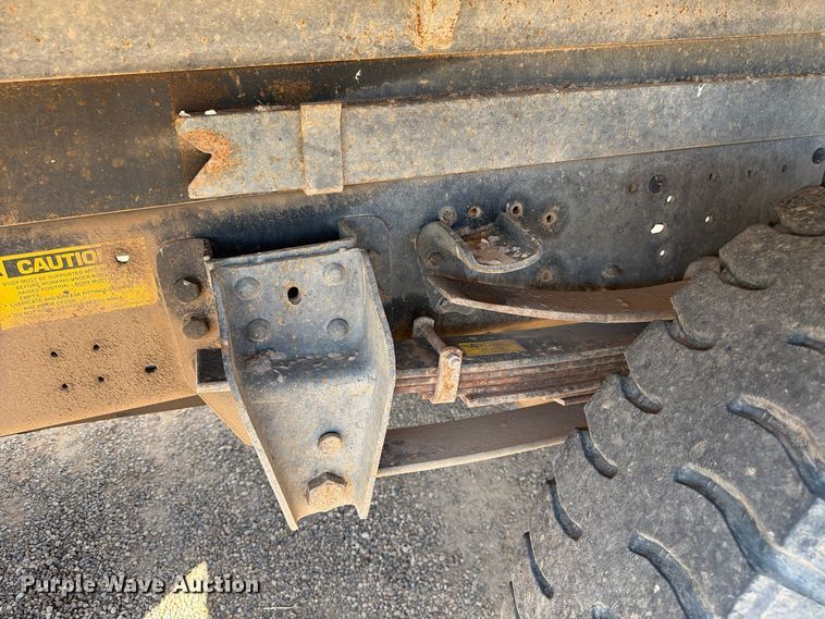 image for item FC0041 1996 Ford F800 dump truck