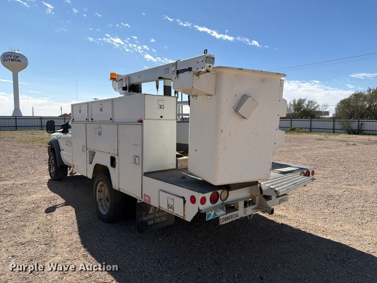 image for item FC0043 2007 Ford F450 Super Duty XL bucket truck