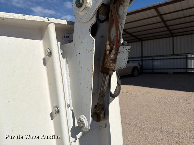 image for item FC0043 2007 Ford F450 Super Duty XL bucket truck