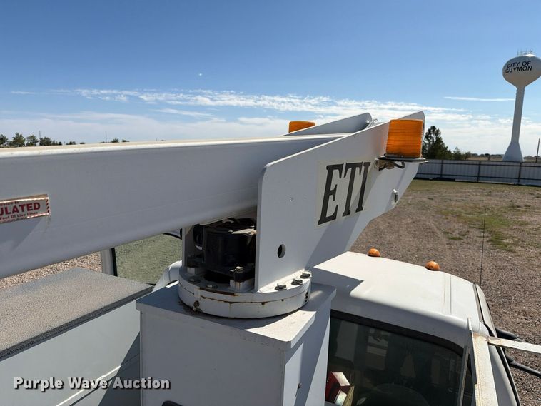 image for item FC0043 2007 Ford F450 Super Duty XL bucket truck
