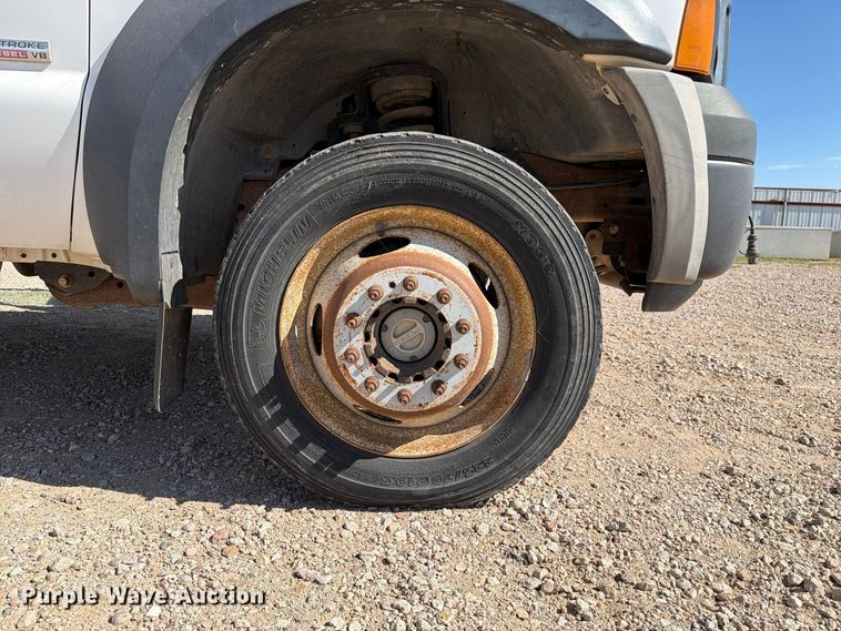 image for item FC0043 2007 Ford F450 Super Duty XL bucket truck
