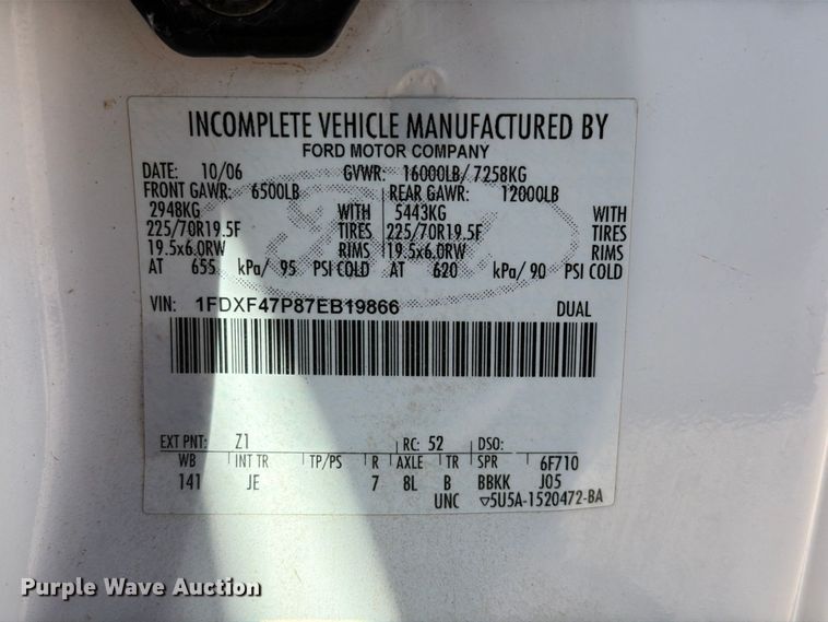 image for item FC0043 2007 Ford F450 Super Duty XL bucket truck