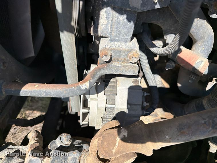 image for item FC0044 2006 Mack CHN613 semi truck