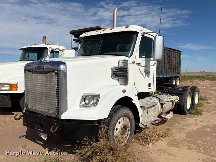 image for item FC0045 2013 Freightliner Coronado semi truck