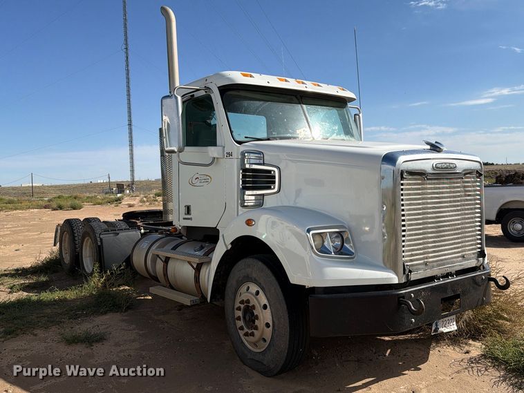 image for item FC0045 2013 Freightliner Coronado semi truck