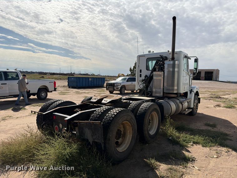 image for item FC0045 2013 Freightliner Coronado semi truck