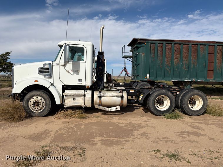image for item FC0045 2013 Freightliner Coronado semi truck