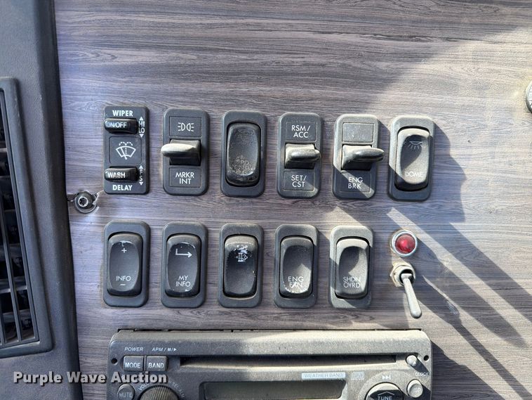 image for item FC0045 2013 Freightliner Coronado semi truck