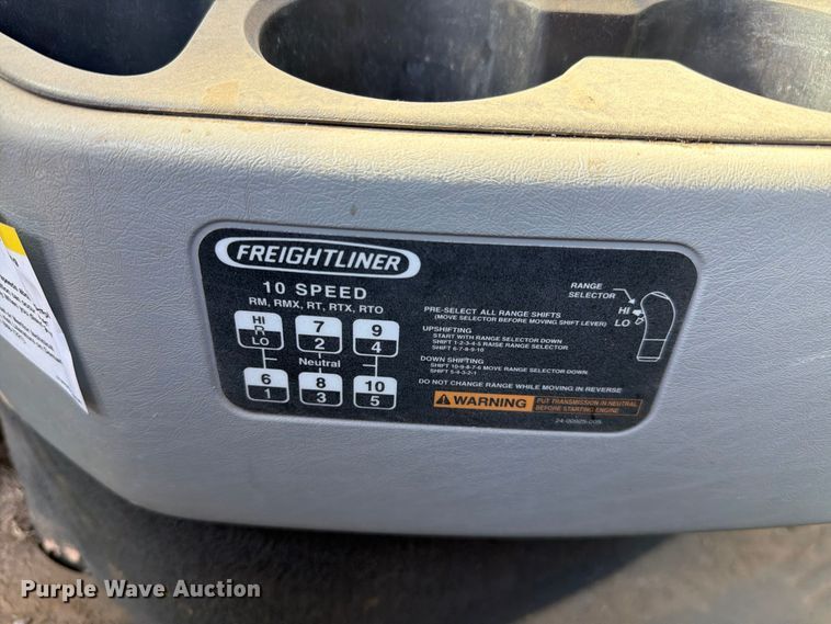 image for item FC0045 2013 Freightliner Coronado semi truck
