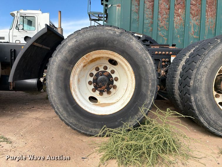 image for item FC0045 2013 Freightliner Coronado semi truck