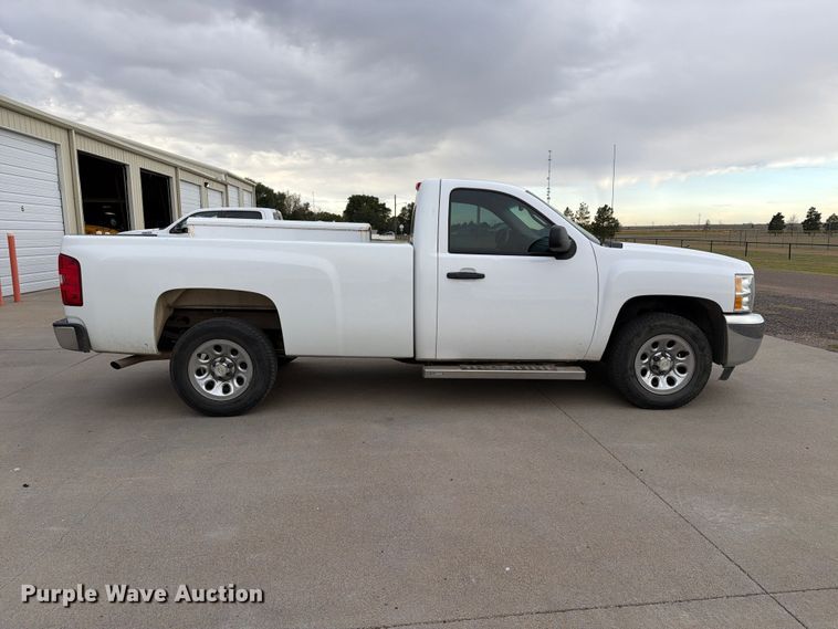image for item FC0046 2012 Chevrolet Silverado 1500 pickup truck