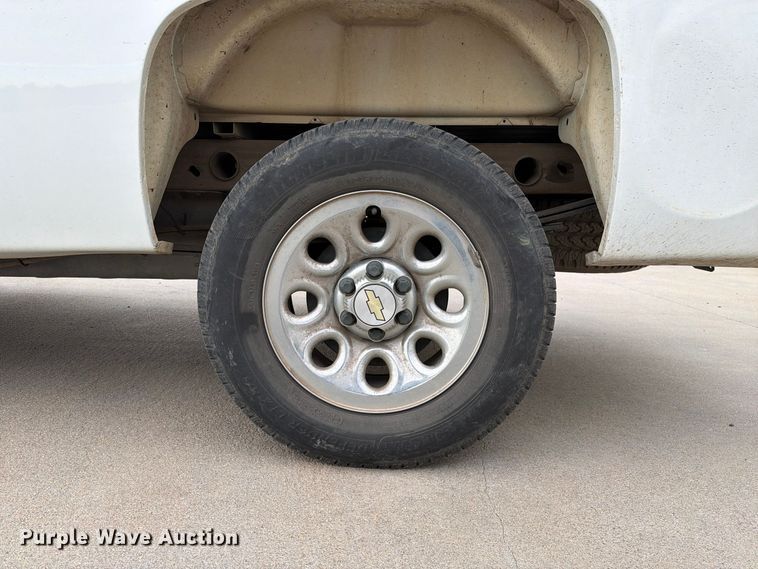 image for item FC0046 2012 Chevrolet Silverado 1500 pickup truck