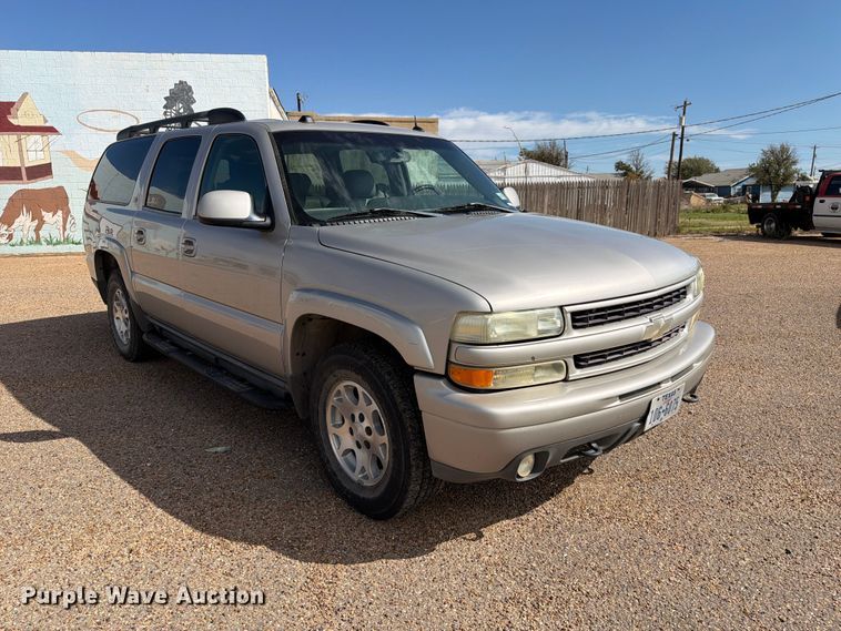 image for item FC0049 2004 Chevrolet Suburban SUV