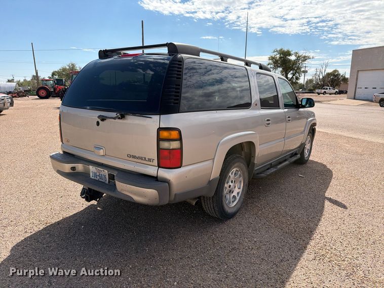 image for item FC0049 2004 Chevrolet Suburban SUV