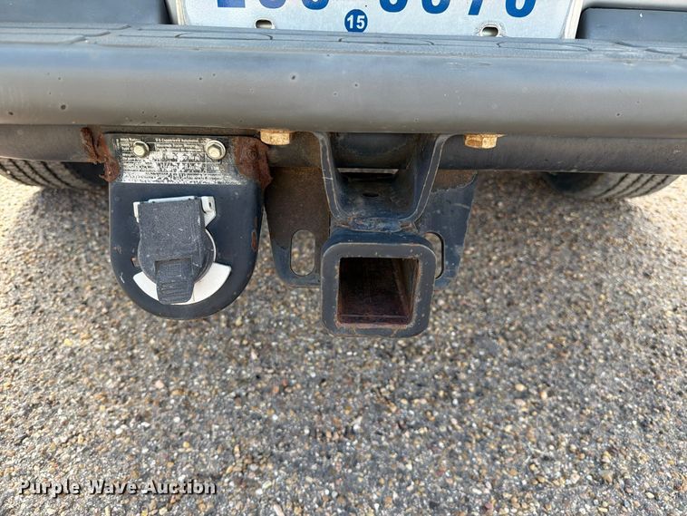image for item FC0049 2004 Chevrolet Suburban SUV