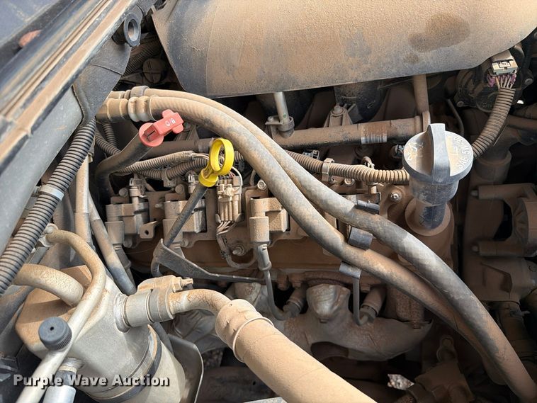 image for item FC0049 2004 Chevrolet Suburban SUV