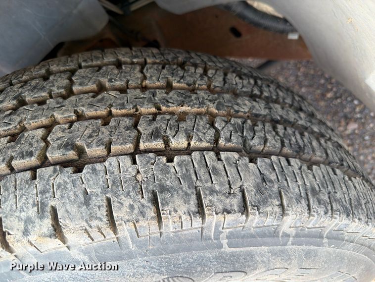 image for item FC0049 2004 Chevrolet Suburban SUV