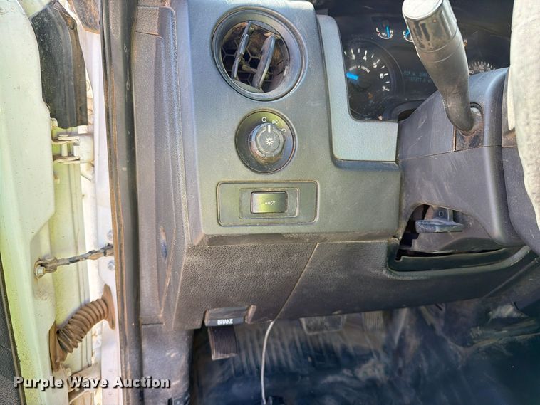 image for item FC0050 2014 Ford F150 Crew Cab pickup truck