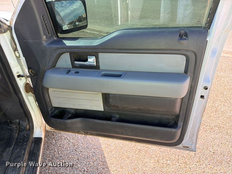 image for item FC0050 2014 Ford F150 Crew Cab pickup truck