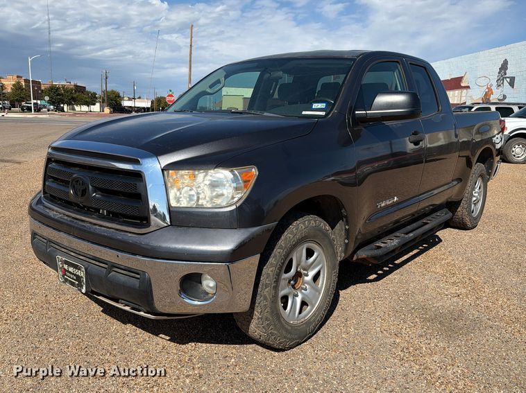 image for item FC0051 2011 Toyota Tundra Ext. Cab pickup truck