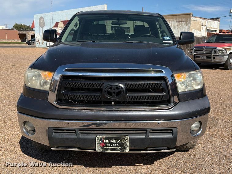 image for item FC0051 2011 Toyota Tundra Ext. Cab pickup truck