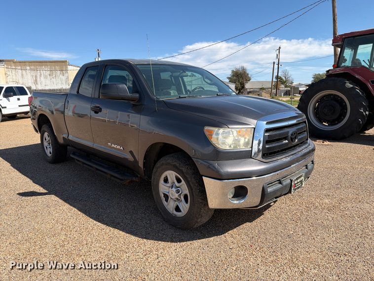image for item FC0051 2011 Toyota Tundra Ext. Cab pickup truck