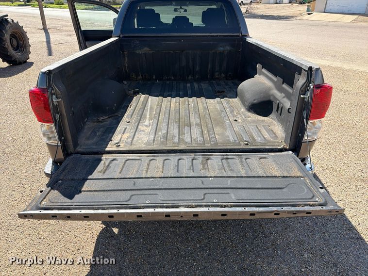image for item FC0051 2011 Toyota Tundra Ext. Cab pickup truck