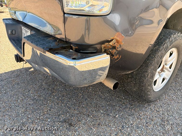 image for item FC0051 2011 Toyota Tundra Ext. Cab pickup truck