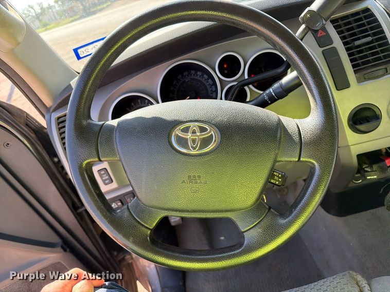 image for item FC0051 2011 Toyota Tundra Ext. Cab pickup truck