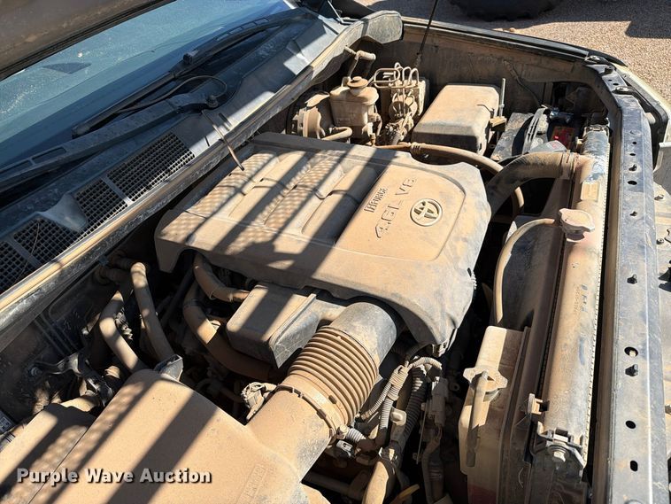 image for item FC0051 2011 Toyota Tundra Ext. Cab pickup truck