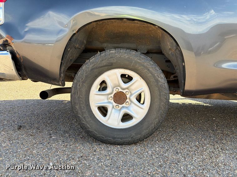 image for item FC0051 2011 Toyota Tundra Ext. Cab pickup truck