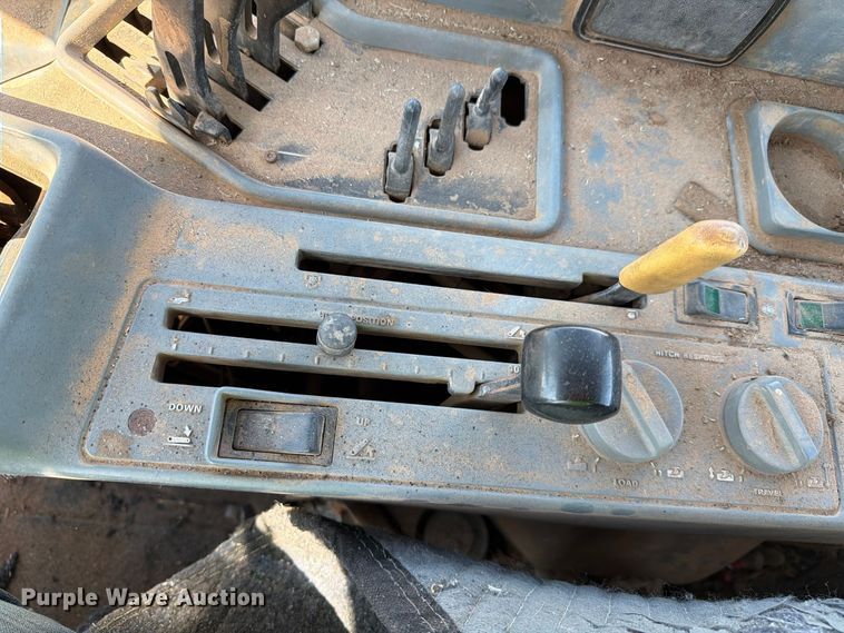 image for item FC0052 1990 Case International 7120 MFWD tractor