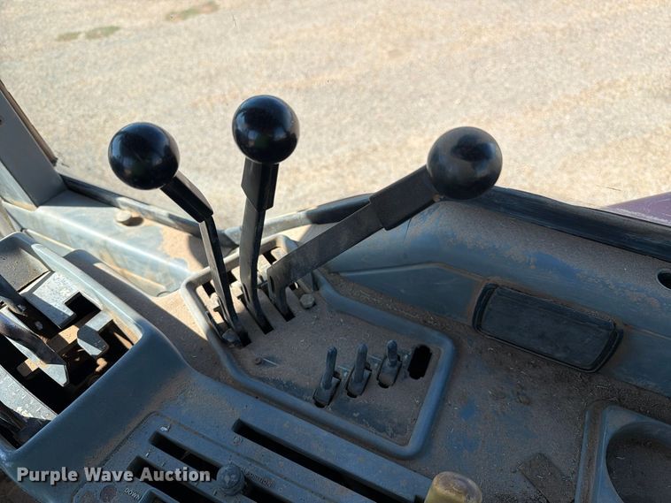 image for item FC0052 1990 Case International 7120 MFWD tractor