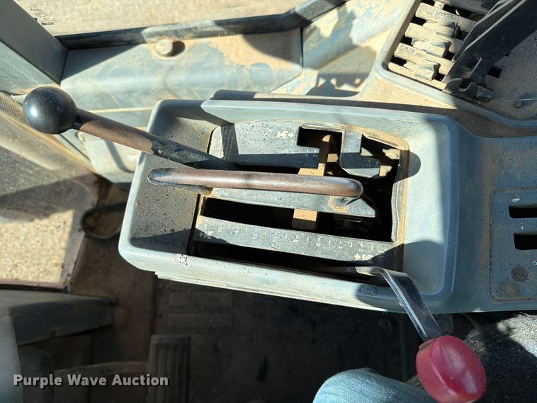 image for item FC0052 1990 Case International 7120 MFWD tractor