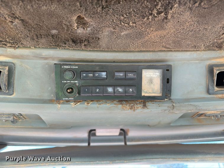 image for item FC0052 1990 Case International 7120 MFWD tractor