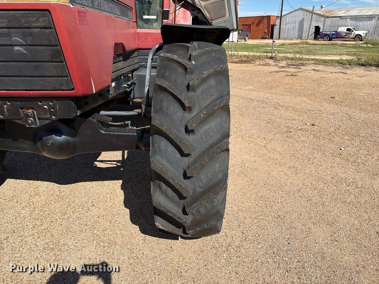 image for item FC0052 1990 Case International 7120 MFWD tractor