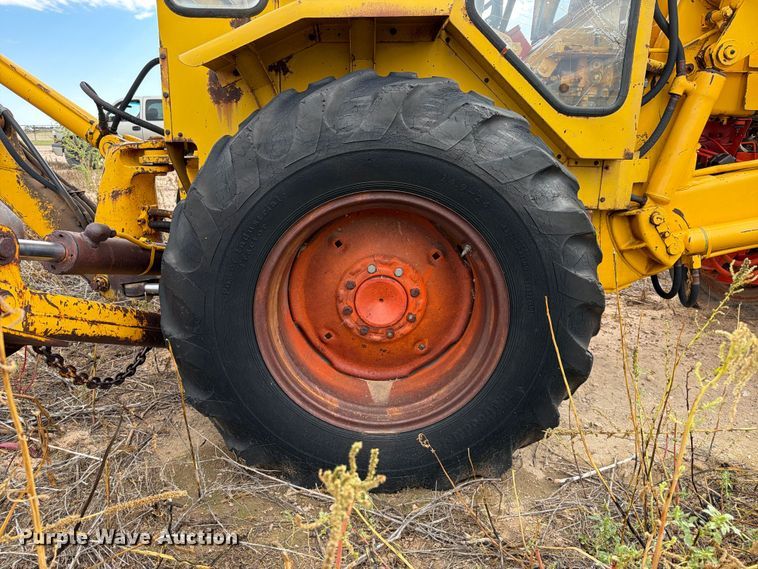 image for item FC0054 Case 580 backhoe
