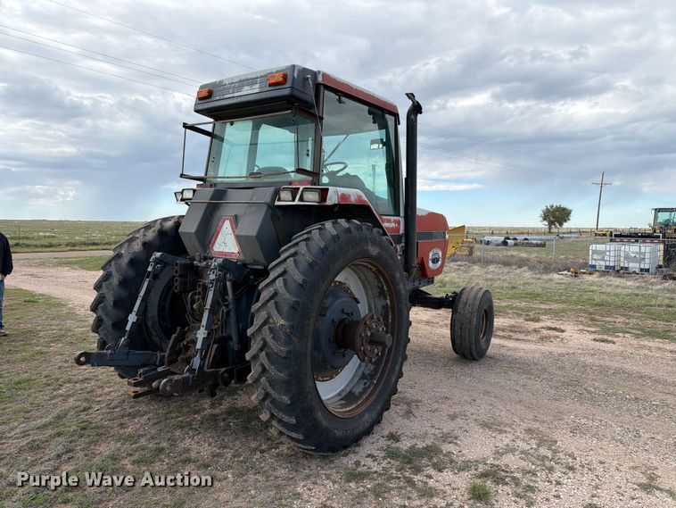 image for item FC0056 1989 Case International 7120 tractor